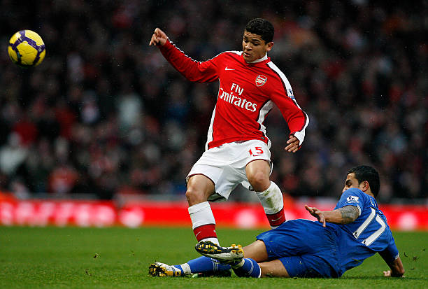 深感忧虑 深感忧虑