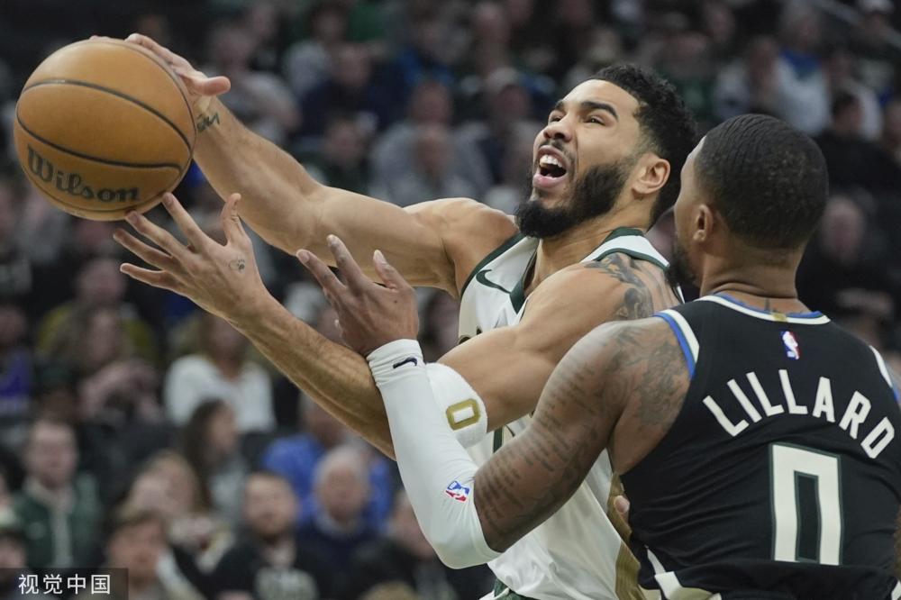 在拍卖会上 在拍卖会上